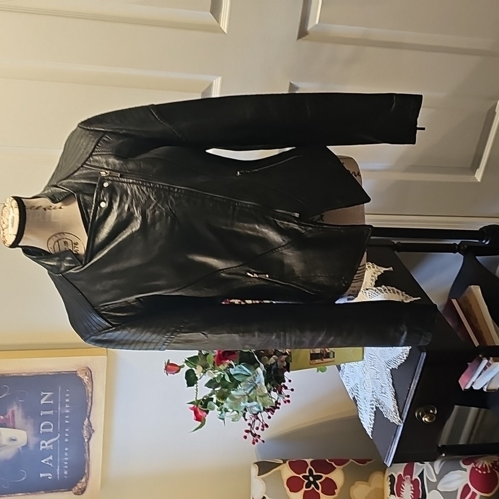 "Real Leather" Cropped, Lined Moto Leather Jacket, Women's Size L - Picture 2 of 16